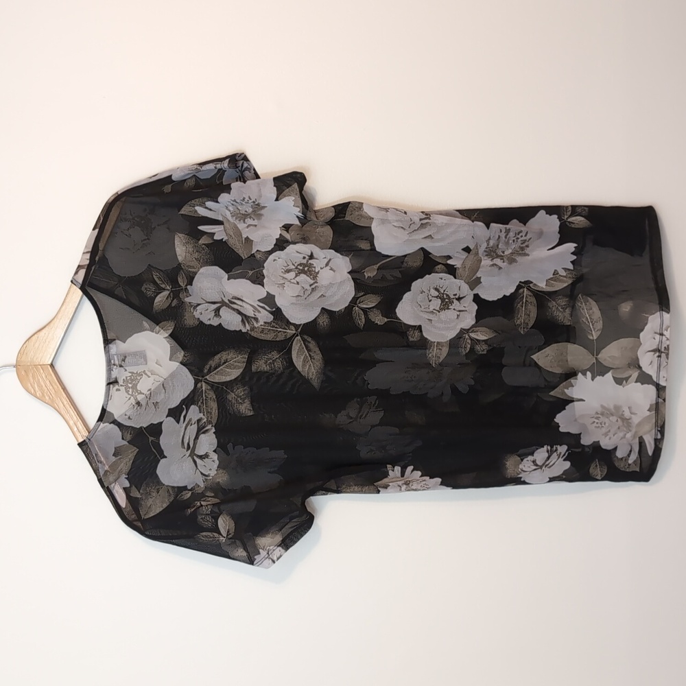 INC Black Sheer Fabric Floral Print Short Sleeve V-Neck Pull Over Camisol  L/P - Picture 3 of 3